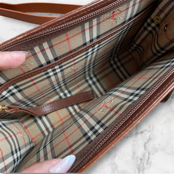 Burberry Leather Clutch as Crossbody - Picture 10 of 12